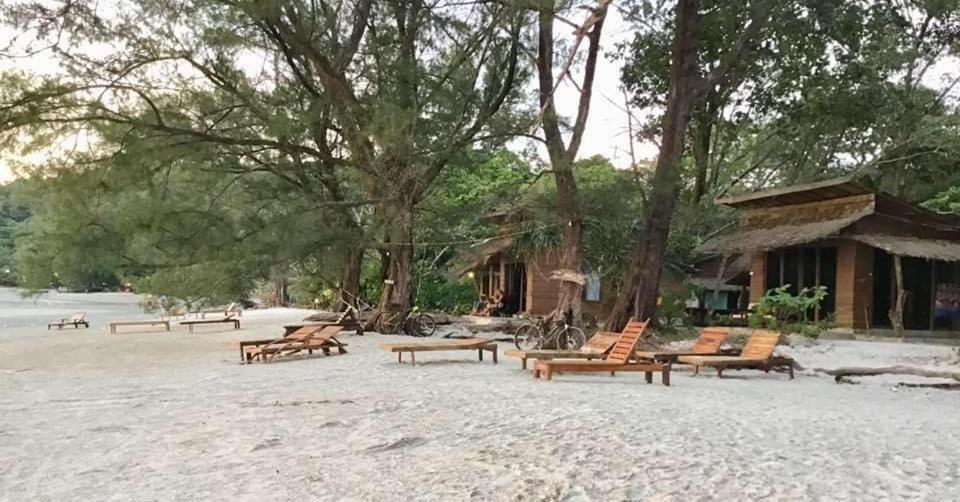 La Ong Lay Otel Koh Phayam Dış mekan fotoğraf